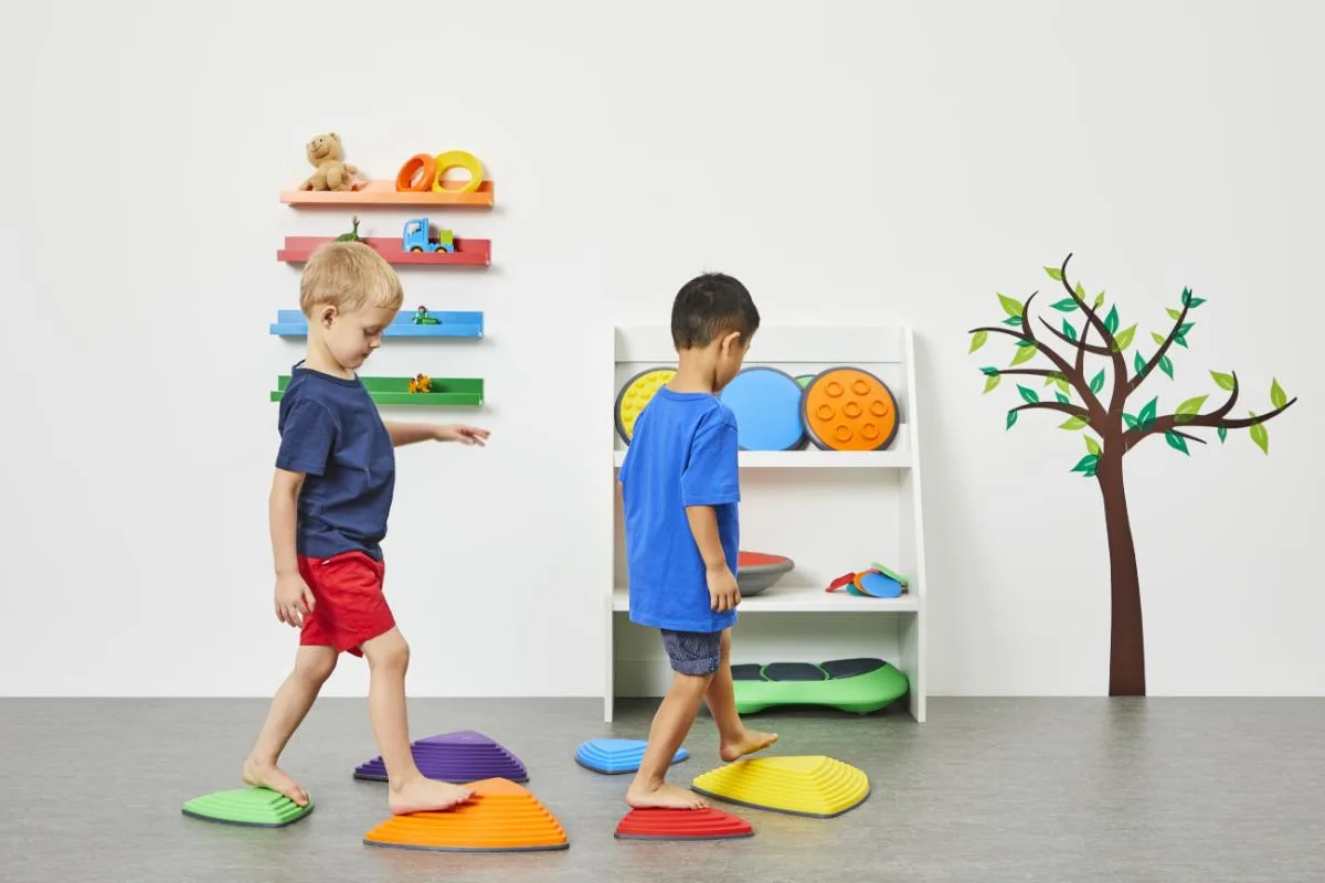 Indoor play shows how the stones distribute across a room, inviting route-planning between fixed poi