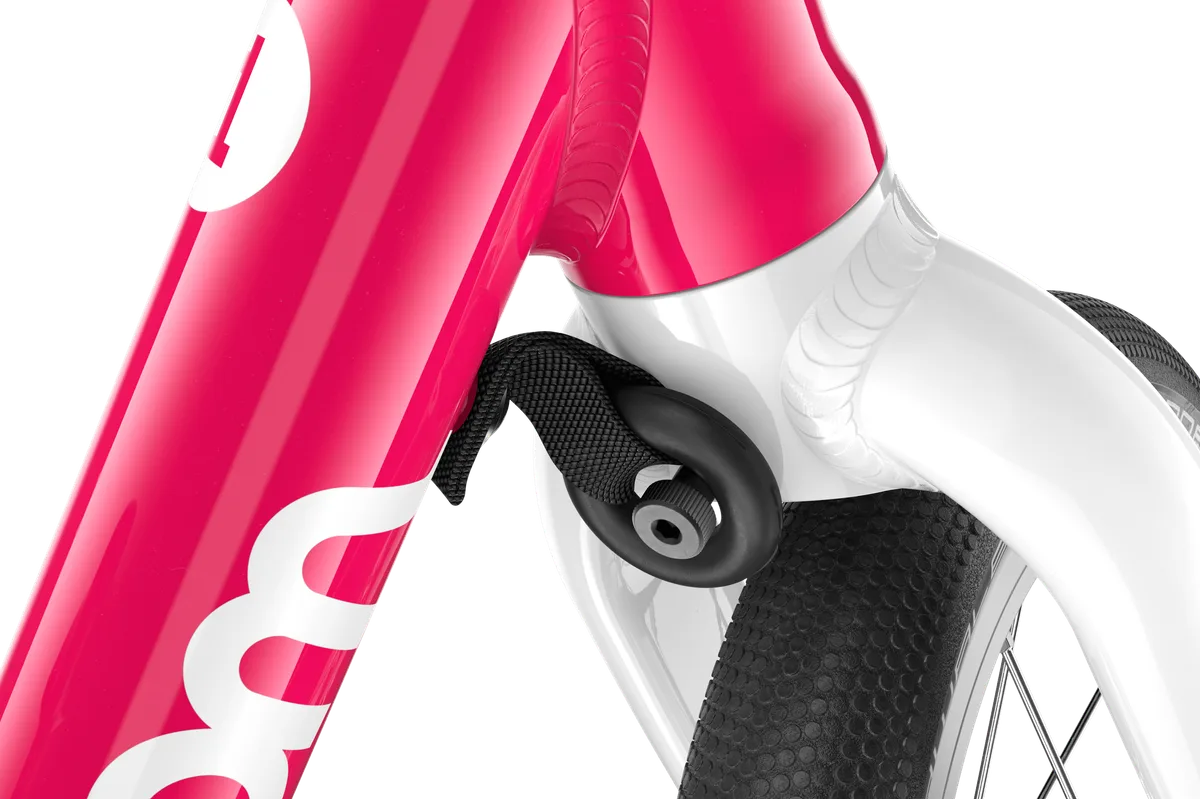 Steering limiter and head-tube detail: small mechanical choices that make crashes less likely.
